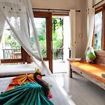 Mandia Bungalows