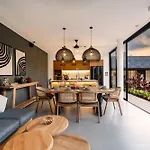 Villa Palm Angels By Balisuperhost