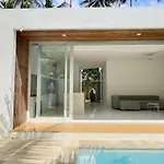 Villa Dira