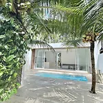Villa Dira