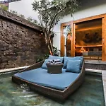 Villa Dubai - 2Bdr, New, Well-Equipped, East Motive