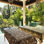 Luxury Villa In City Center W/ Natural Pool La Bohemia Residence Villas