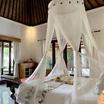 Santosha Villas & Spa