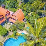 Jineng 5 Bedroom Private Pool Villa W/ Stunning Garden