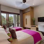 Baratayuda 3Br Green Pool Villa Cyn