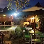 Green Paddy Hostel & Villa