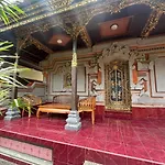 Tutde\'S House