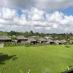 Mira Family Cottages