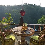Villa Kalisat Resort