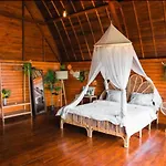 Akasha Bungalows