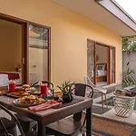 Dirah Cottage Villa