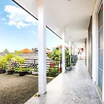White Blue House 1 - Pvt Room, Shared Pool&Kitchen