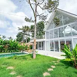 White Villa Ubud By Supala