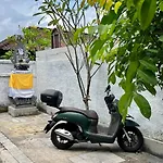 Hendra Villa 1