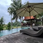Pupel House