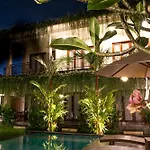 Tiny\'S House