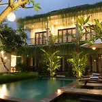 Tiny\'S House