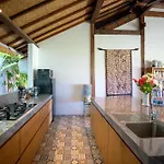 Villa Kelapa Di Sawah By Travellink Bali