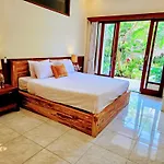 Villa Sari
