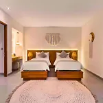 Lestari 4 Bedroom Private Pool Villa Zn206