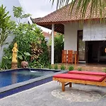 2 Private Villas With 2 Pools For Larger Families Or Group Get Togethers