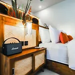 Villa New Batavia - Modern Luxury & Cultural Fusion