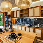 Villa New Batavia - Modern Luxury & Cultural Fusion