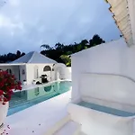 Exclusive 3Br Celebrity Villa - Ice Bath - Sauna - Jacuzzi - Outdoor Gym - Bbq - Stunning Rice Field & Jungle Views