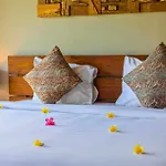 Nandanaa 1 Bedroom Villa With Garden View Zn246