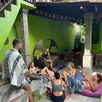 Ww Backpackers