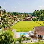 Aura Apartments Ubud
