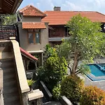 Pande Permai Bungalows