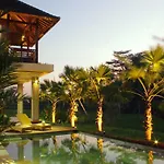 Oemah Bali At Tirta Tawar