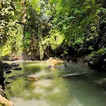 Superior One Bedroom Apartment W Stunning Waterfall View
