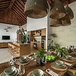 The Blue Parrot Villa By Balisuperhost