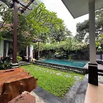 Bumbung Sari Villa