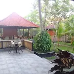 Rumah Lumbung Casa De Brillo