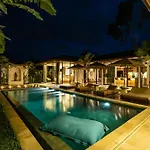 Villa Saiko By Balisuperhost