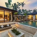 Villa Saiko By Balisuperhost