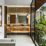 Villa Madinina By Balisuperhost