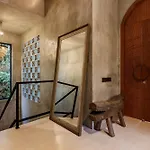 Bamboolina Jungle Villa - A Unique Retreat With Artistic Charm With River Access