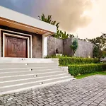 Ubud Exotic 6 Bedroom Villa Coconut Trees Cyn