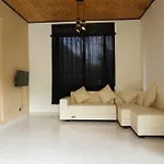 Villa Avin