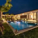 Villa Tetiaroa By Balisuperhost