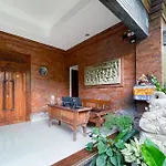 Men Bebas Guest House