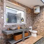 Villa Sampurna