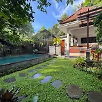 Bumbung Sari Villa