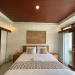 Chic 2Br Cozy & Private Pool At Bareng Villa