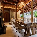 Bamboolina Art Villa