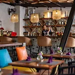 Berlima Wooden Lodge By Pramana Villas